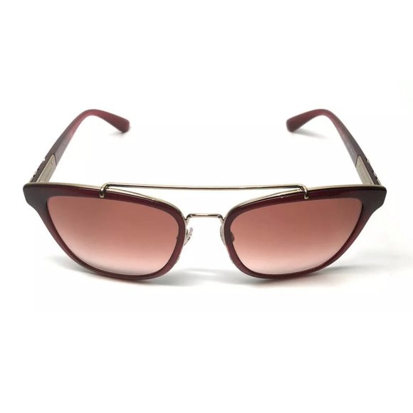 Burberry Women´s Burgundy Sunglasses!